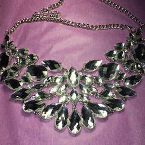 Gorgeous crystal necklace
